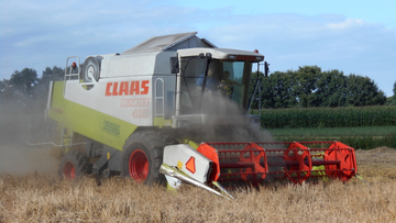 claas combine.JPG