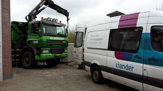 vrachtwagen met laadkraan